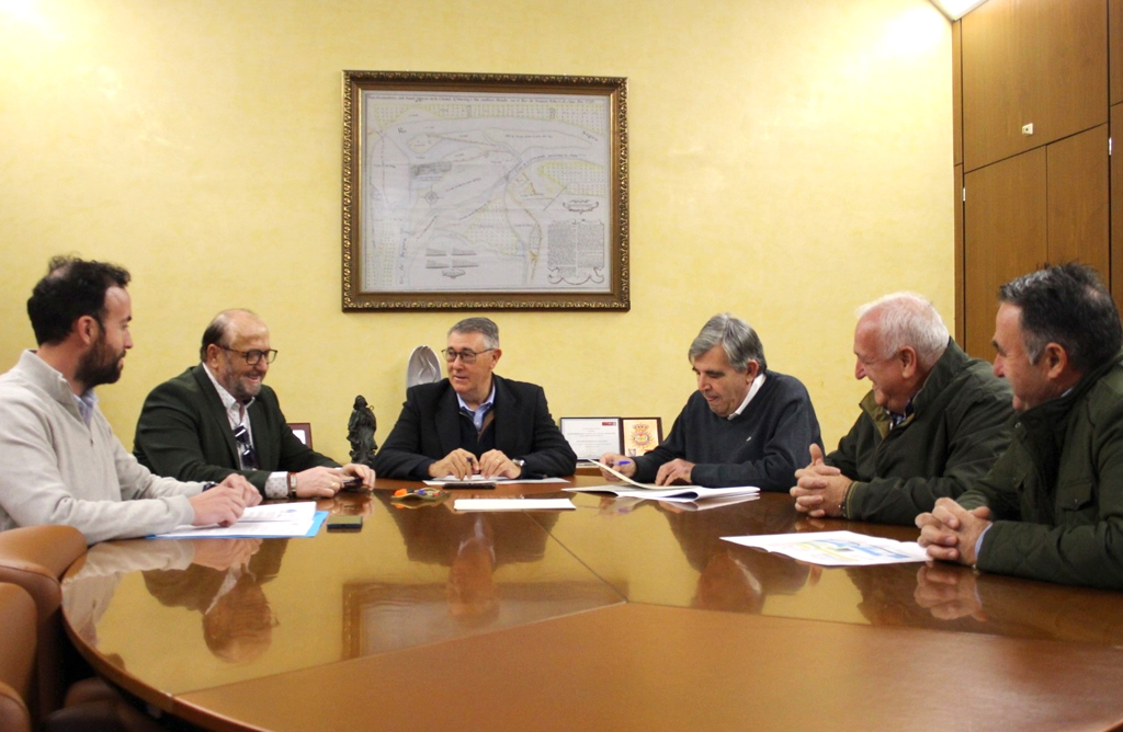 La CHS asegura a los regantes de Totana que se está trabajando en la cesión temporal de derechos de aguas para riego